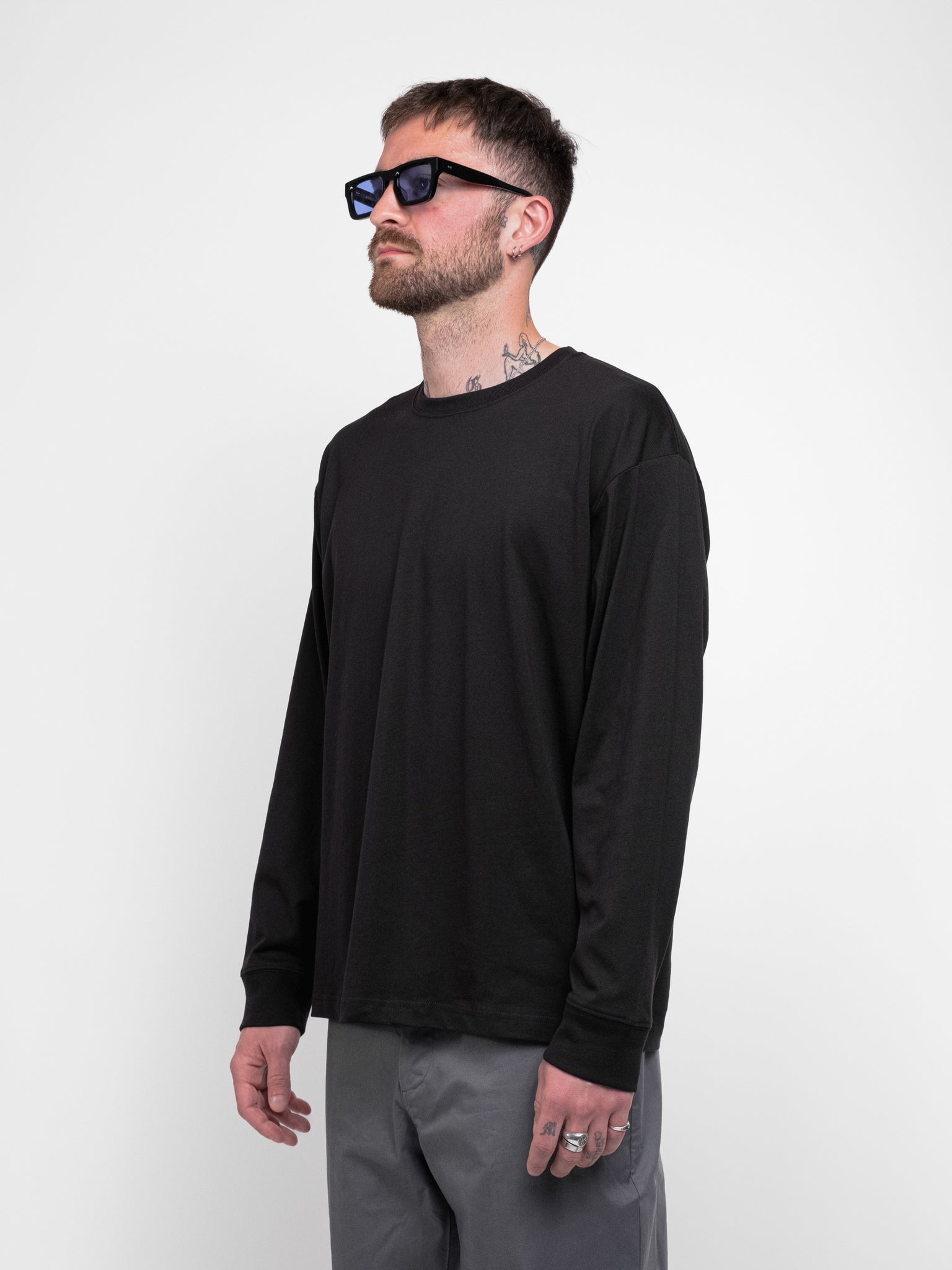 Relaxed Fit Long Sleeve Black - v2